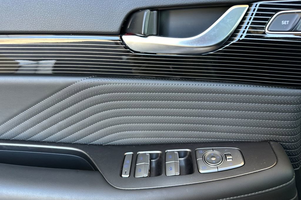 Used 2025 Hyundai Palisade Calligraphy image 8