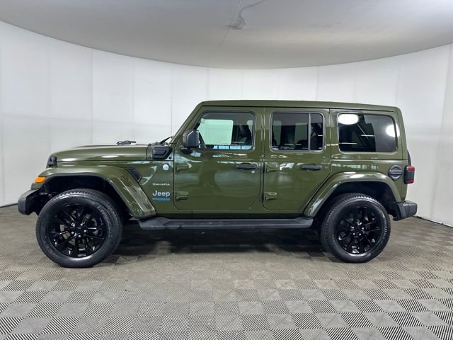 Used 2022 Jeep Wrangler Unlimited Sahara w/ Cold Weather Group image 6