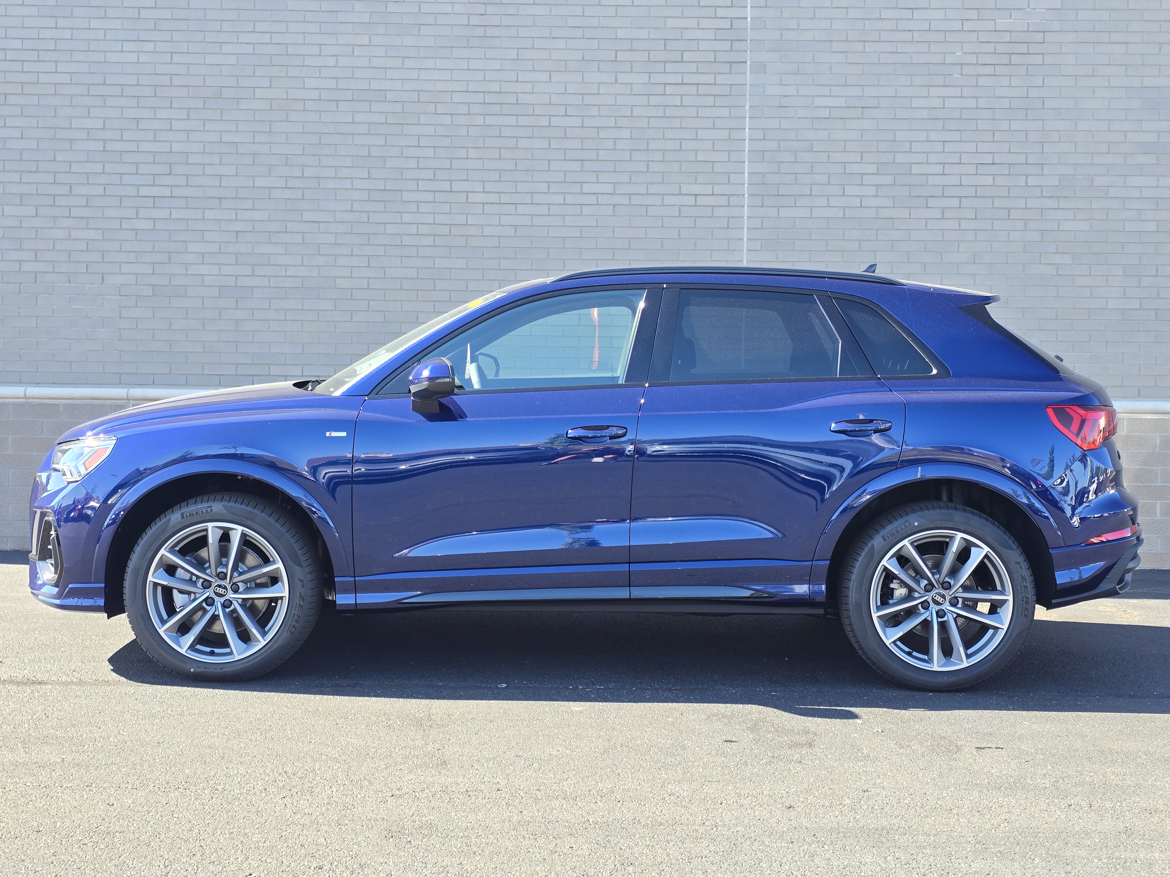 New 2025 Audi Q3 2.0T Premium image 19