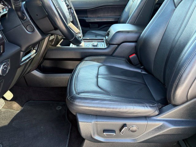 Used 2021 Ford Expedition Max Limited AWD/4WD image 10