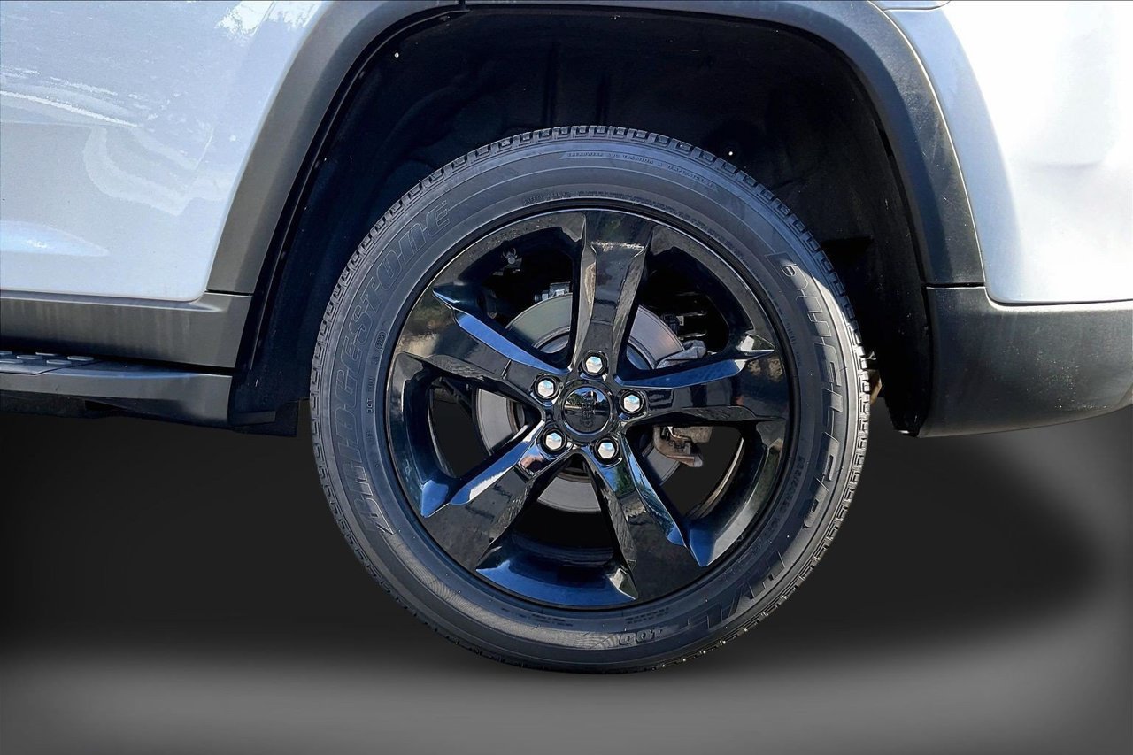 Certified 2023 Jeep Grand Cherokee Altitude AWD/4WD image 31