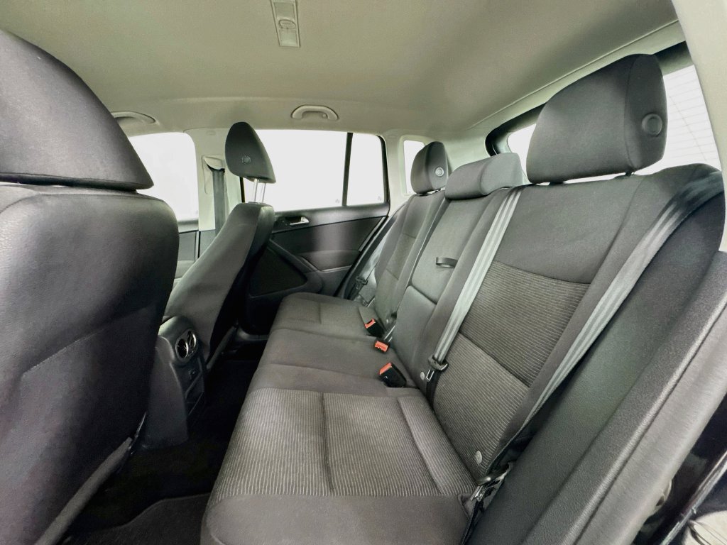 Used 2017 Volkswagen Tiguan S FWD image 28