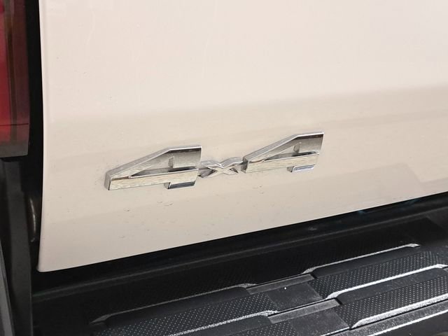 Used 2025 Toyota Tacoma SR image 9