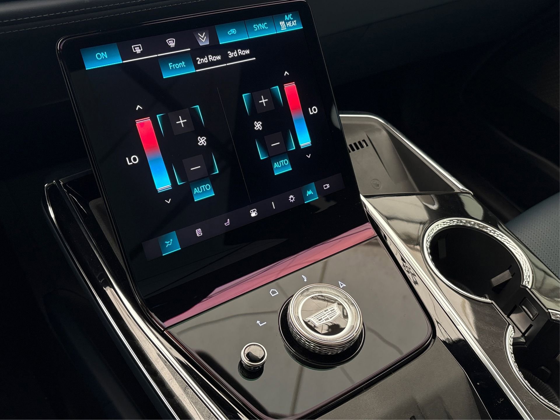 New 2025 Cadillac Escalade IQ Luxury 2 w/ LPO, Radiant Package image 27