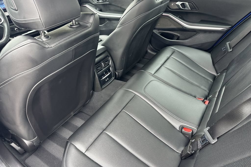 Used 2025 BMW M340i RWD image 12