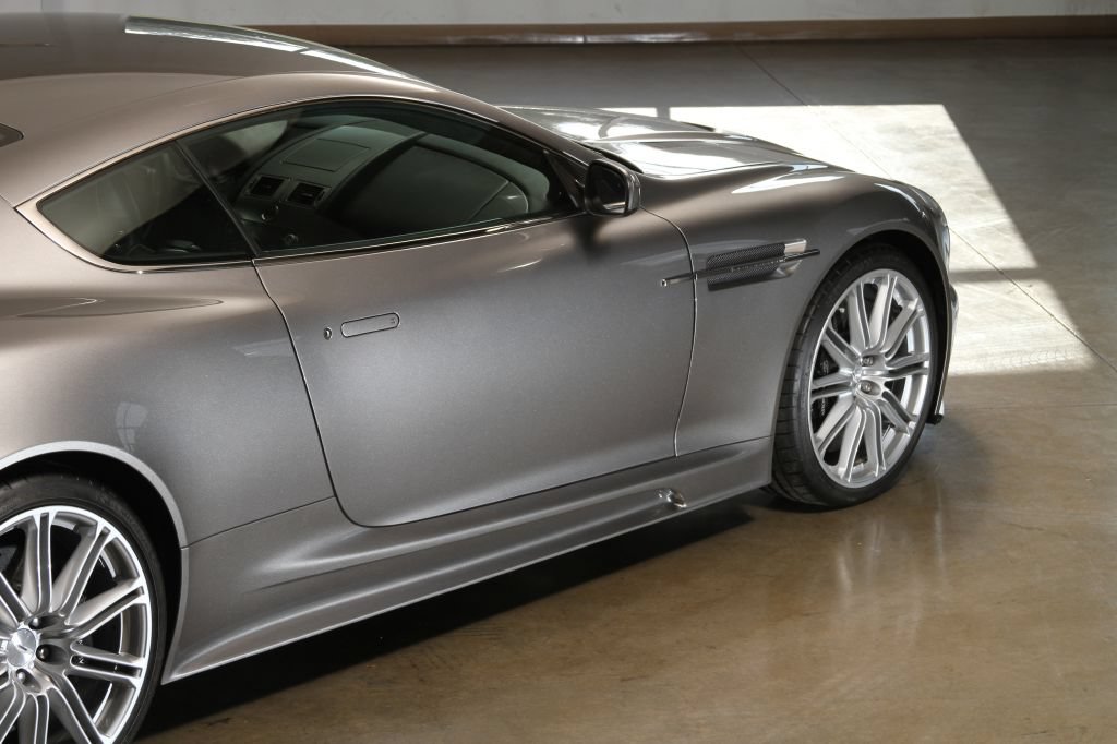 Used 2009 Aston Martin DBS Coupe RWD image 13
