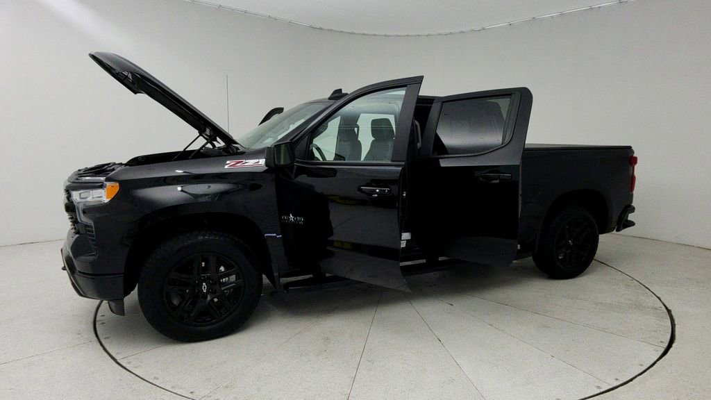 Used 2025 Chevrolet Silverado 1500 RST AWD/4WD image 11