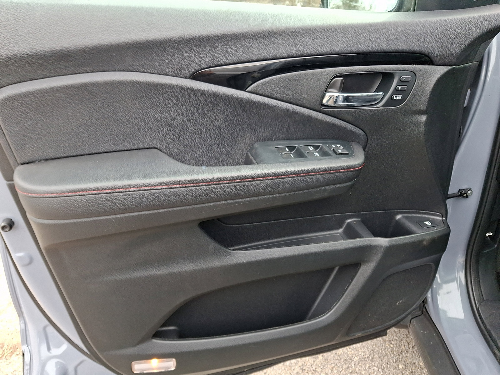 Used 2023 Honda Ridgeline Black Edition image 12