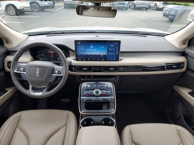Certified 2023 Lincoln Nautilus FWD w/ Premium Package image 23