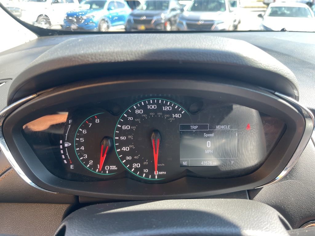 Used 2022 Chevrolet Trax LT w/ Driver Confidence Package AWD/4WD image 11