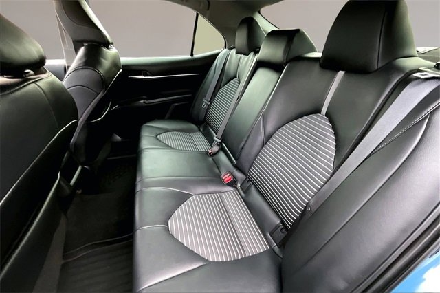 Used 2023 Toyota Camry SE image 19