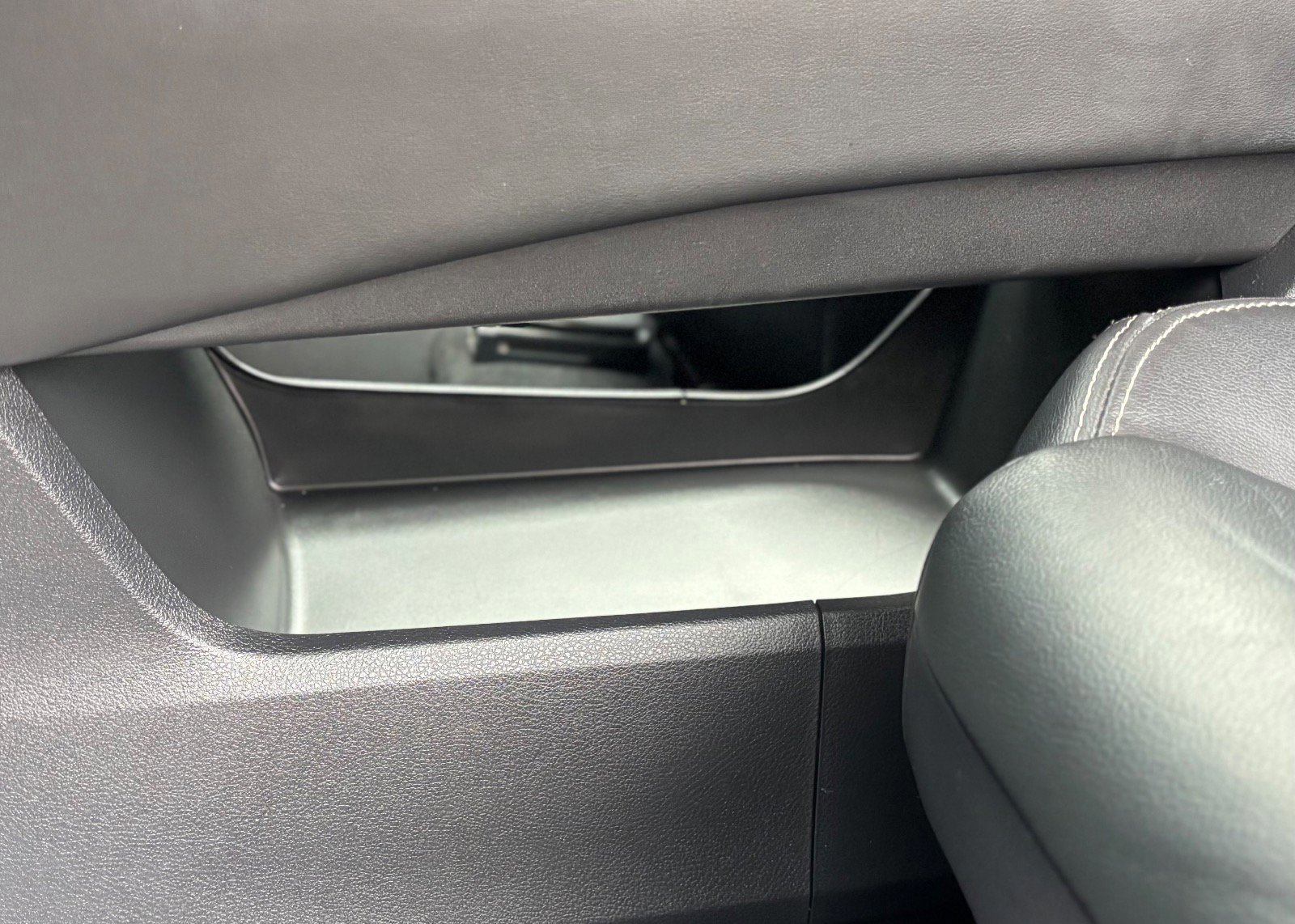 Used 2023 Nissan Rogue SL w/ SL Premium Package image 42