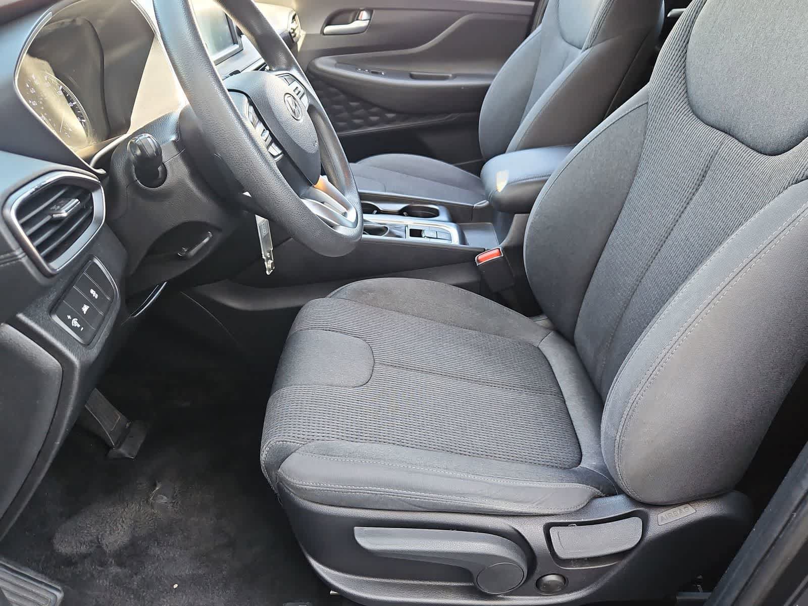 Used 2020 Hyundai Santa Fe SE FWD image 16