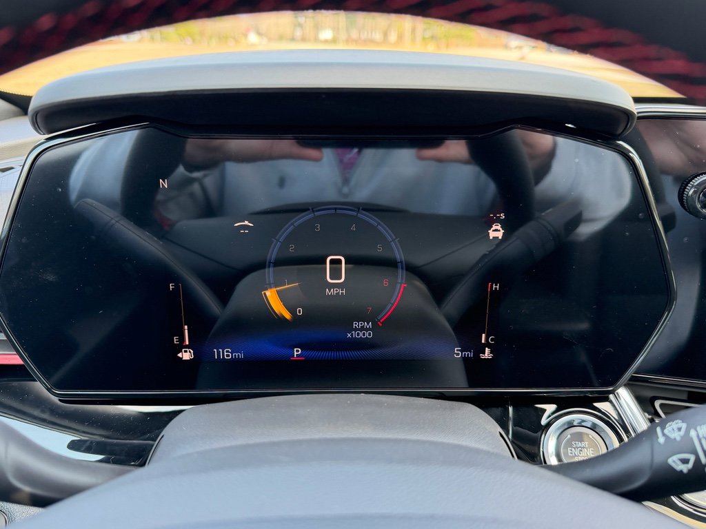 New 2026 Chevrolet Trax RS w/ Sunroof Package image 4