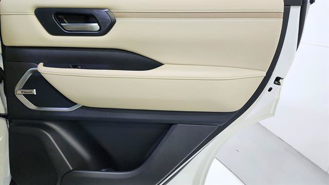 New 2027 Nissan Armada Platinum AWD/4WD image 36