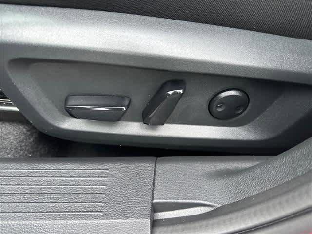 Used 2026 Nissan Rogue SV image 16