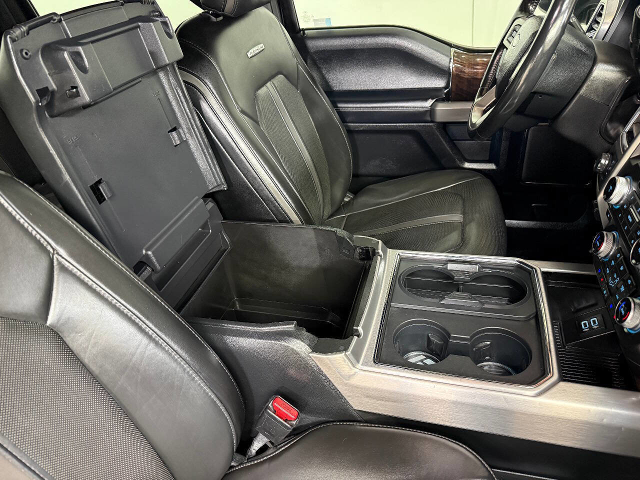 Used 2017 Ford F250 Platinum w/ FX4 Off-Road Package image 29