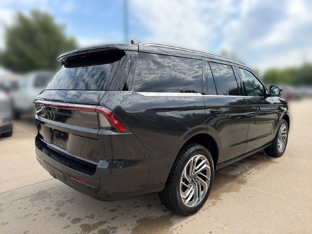 New 2026 Lincoln Navigator Reserve AWD/4WD image 6
