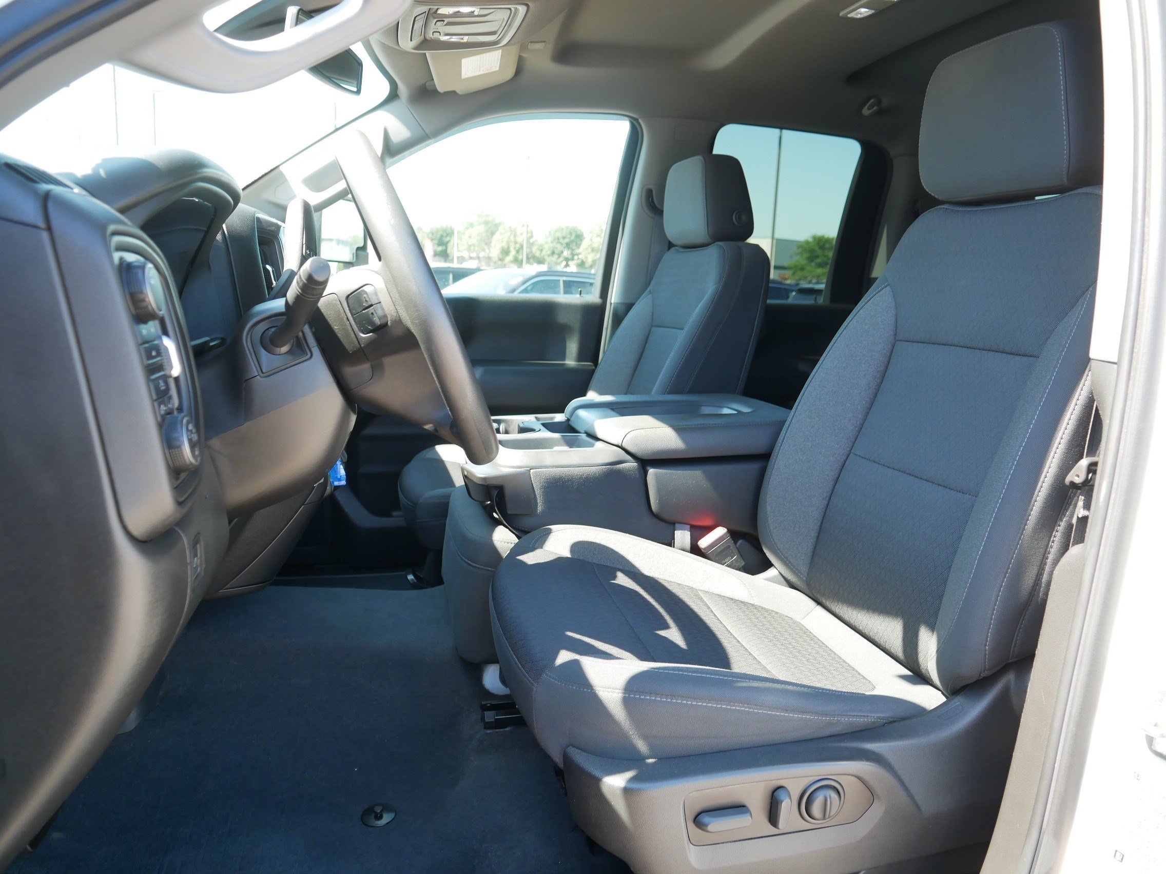 Used 2022 Chevrolet Silverado 2500 Custom w/ Custom Value Package AWD/4WD image 35