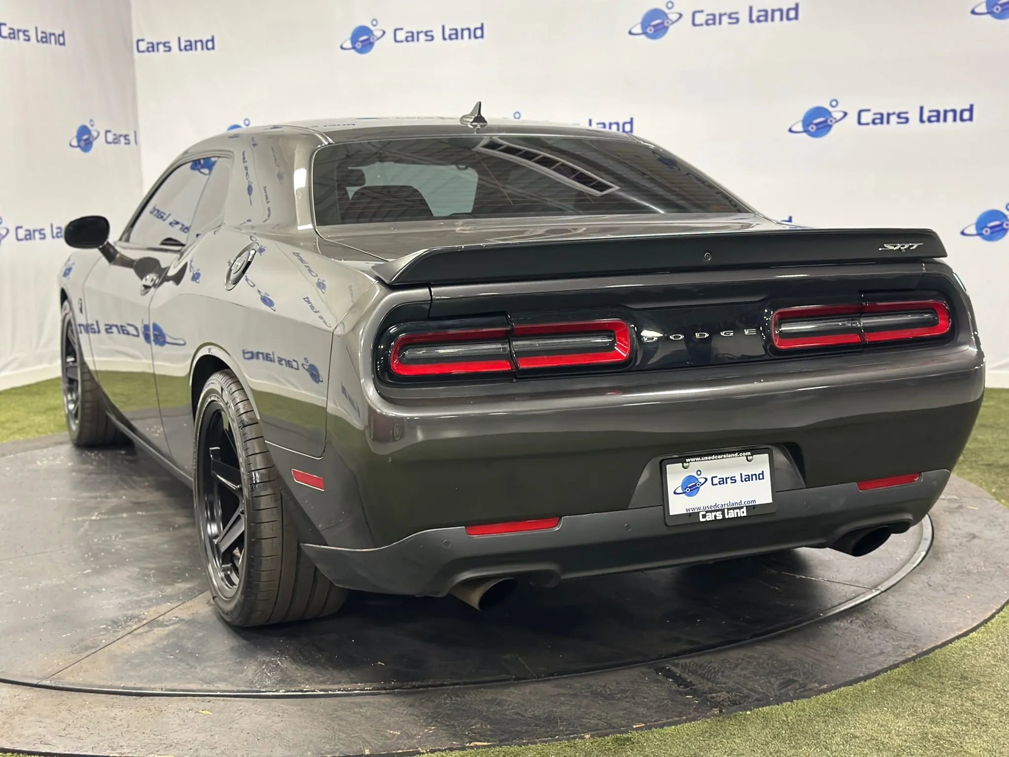 Used 2016 Dodge Challenger SRT Hellcat image 5