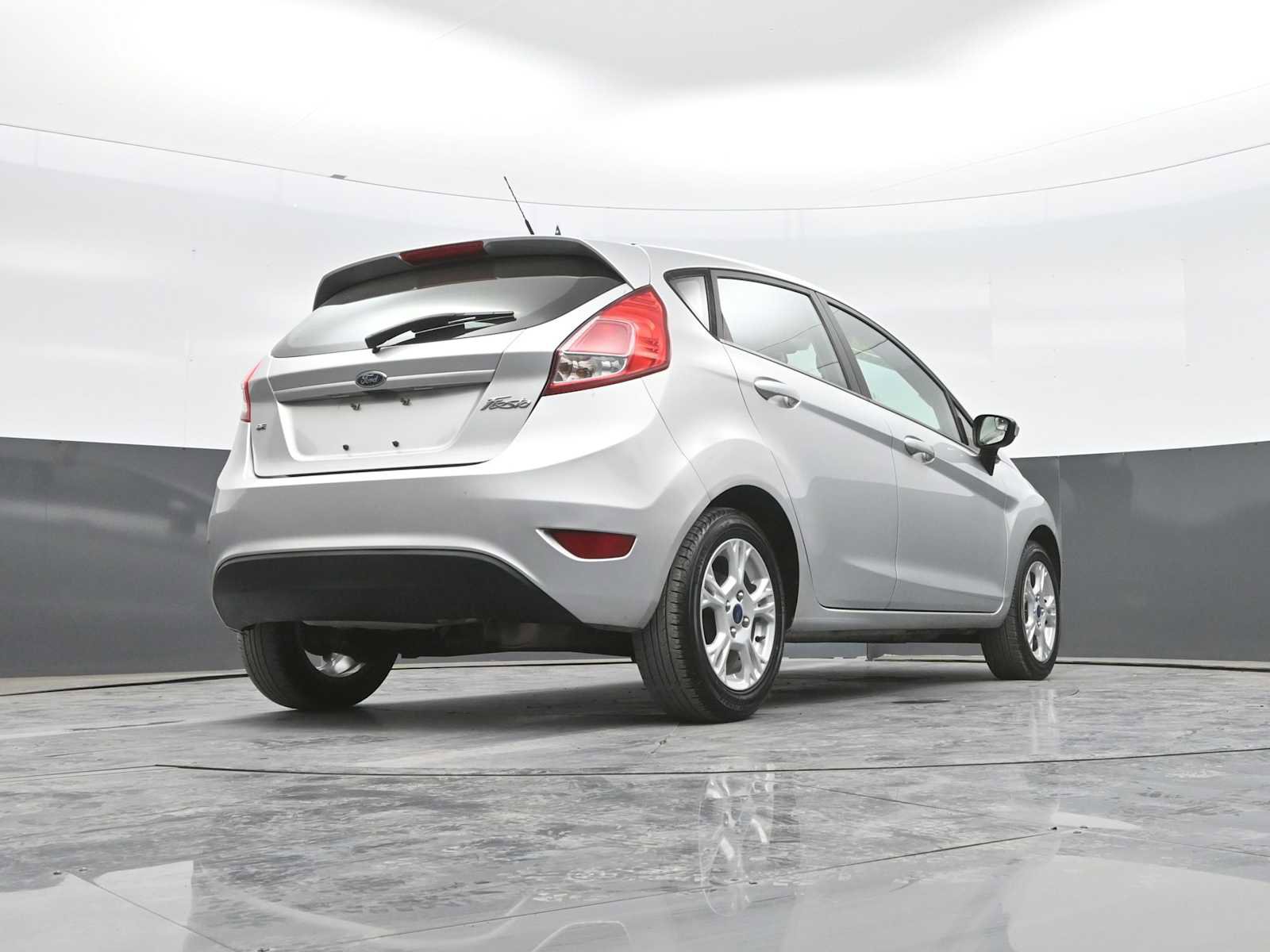 Used 2016 Ford Fiesta SE w/ Cold Weather Package FWD image 38