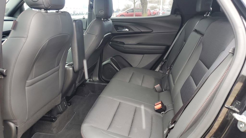 Used 2021 Chevrolet TrailBlazer RS w/ Convenience Package image 23