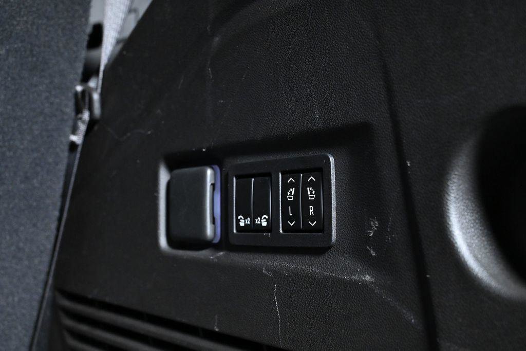 Used 2021 Chevrolet Tahoe Z71 w/ Luxury Package image 42