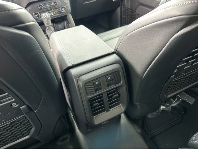 New 2025 Ford Bronco Badlands image 23