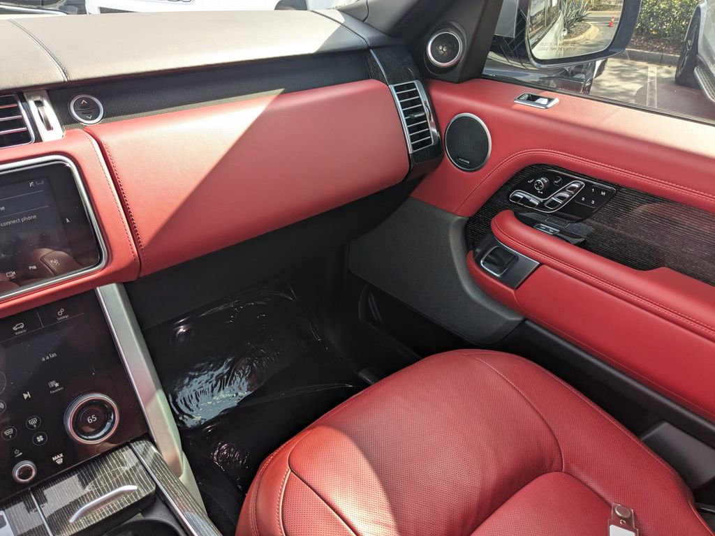 Used 2019 Land Rover Range Rover Autobiography image 4