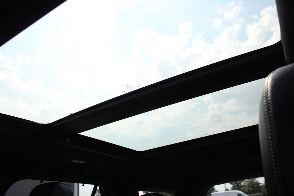 Used 2020 Ford Explorer Limited AWD/4WD image 6