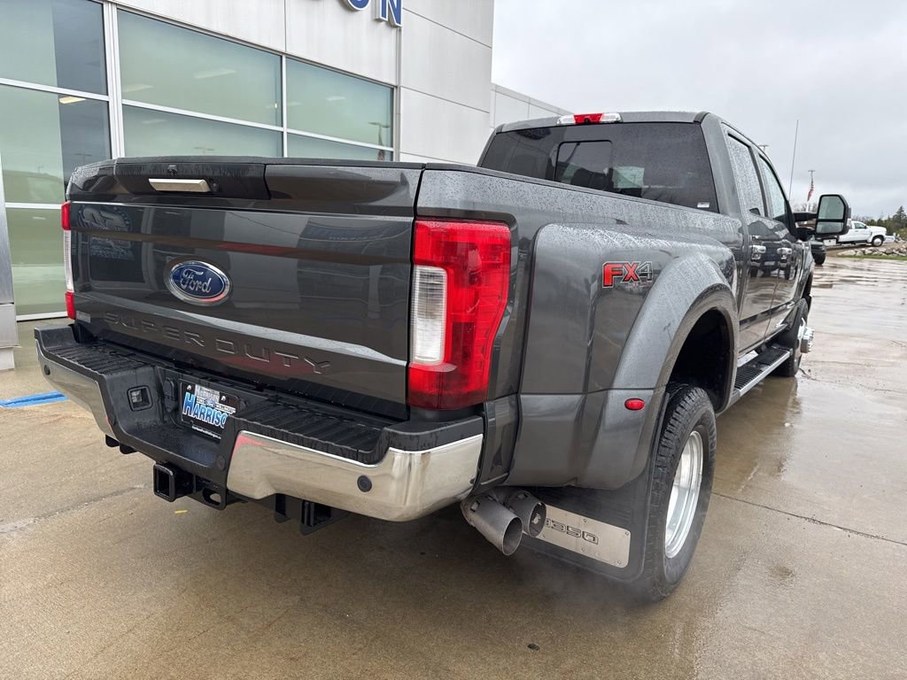 Used 2018 Ford F350 Lariat w/ Chrome Package image 5