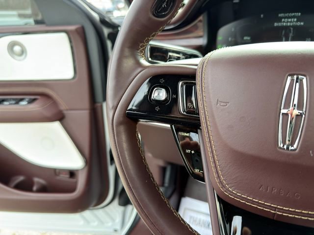 Used 2023 Lincoln Aviator Black Label w/ Class IV Trailer Tow Package image 50