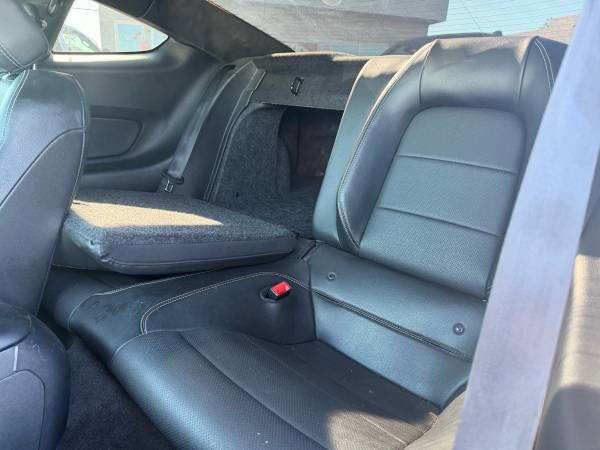 Used 2018 Ford Mustang Premium RWD image 12