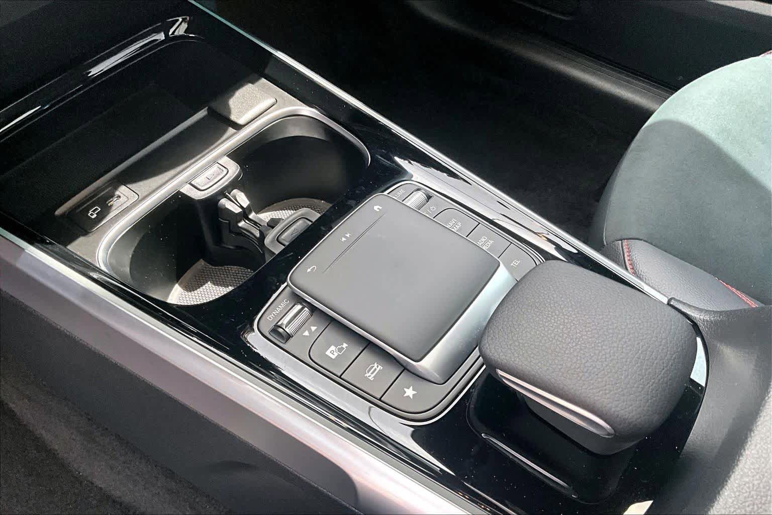 Used 2022 Mercedes-Benz GLB 250 image 16