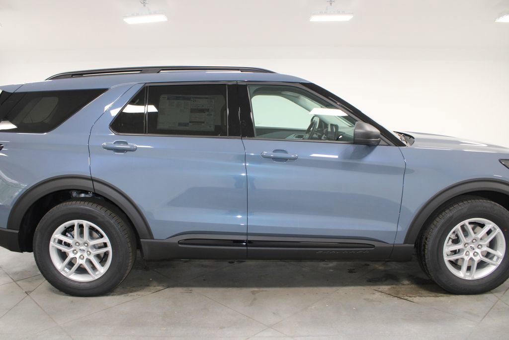 New 2026 Ford Explorer Active RWD image 11