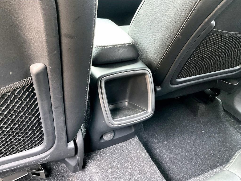 Used 2020 Volvo XC40 T5 Momentum image 30