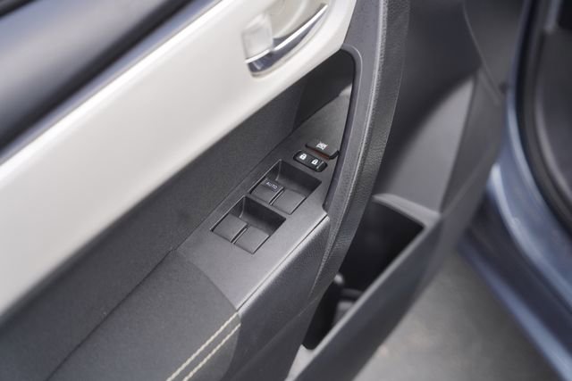 Used 2019 Toyota Corolla LE FWD image 29