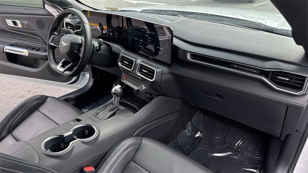 Used 2024 Ford Mustang GT Premium image 33