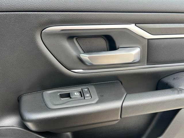 Used 2025 RAM 1500 Big Horn AWD/4WD image 34
