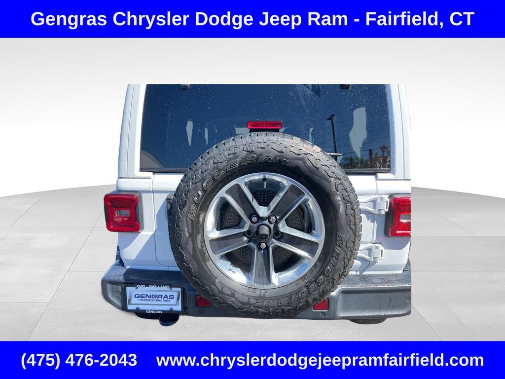 Used 2019 Jeep Wrangler Unlimited Sahara AWD/4WD image 11