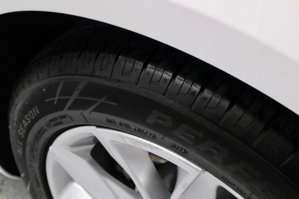 Used 2024 Chevrolet Malibu LT FWD image 19