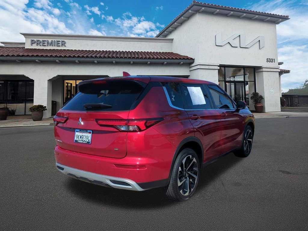 Used 2023 Mitsubishi Outlander SE image 8
