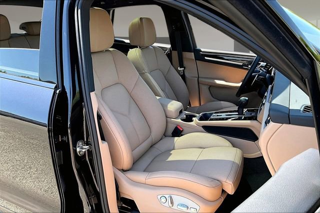 Used 2026 Porsche Macan AWD/4WD image 27