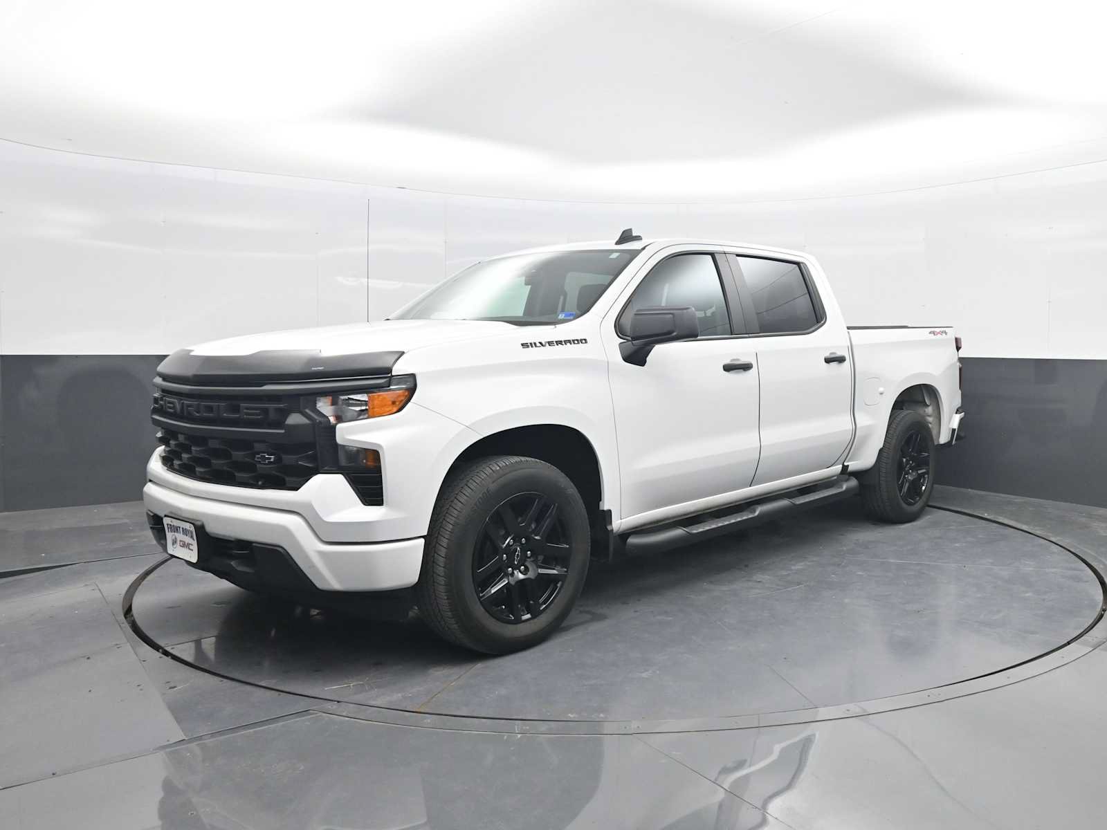 Used 2024 Chevrolet Silverado 1500 Custom w/ LPO, Dark Essentials Package AWD/4WD image 4