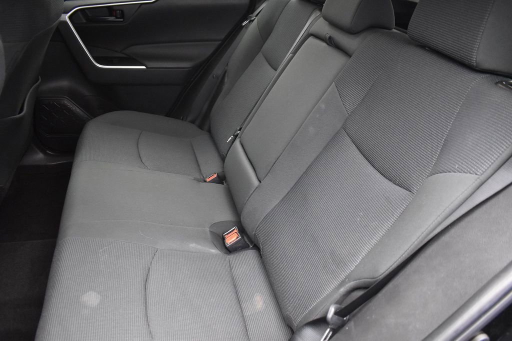 Used 2022 Toyota RAV4 LE AWD/4WD image 25
