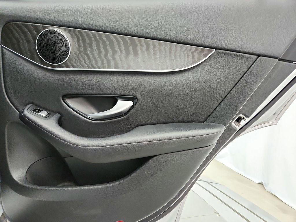 Used 2016 Mercedes-Benz GLC 300 4MATIC image 26
