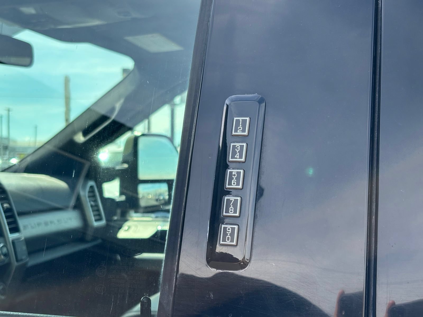 Used 2019 Ford F350 Platinum w/ Platinum Ultimate Package AWD/4WD image 7