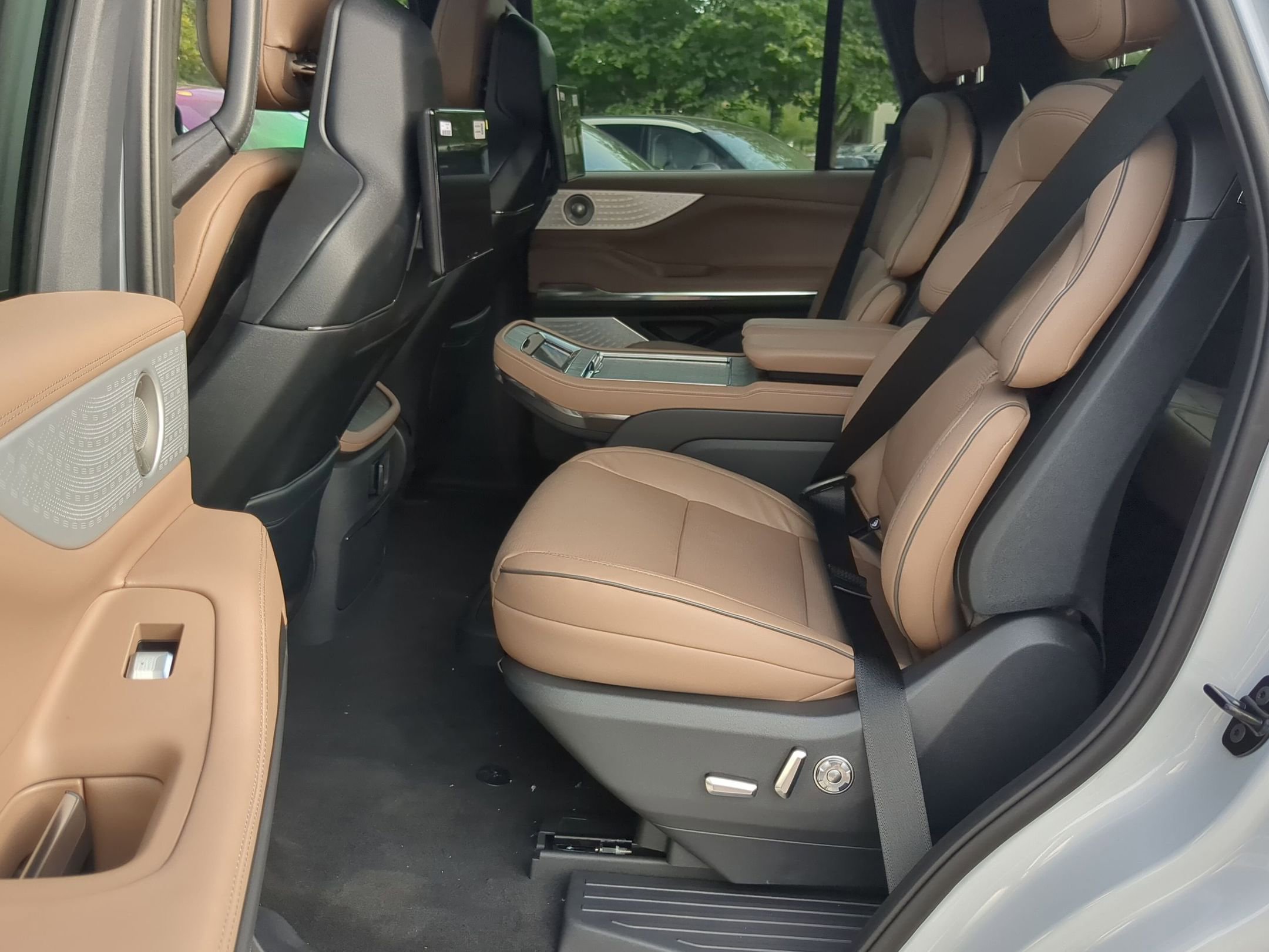 New 2026 Lincoln Navigator Black Label AWD/4WD image 22
