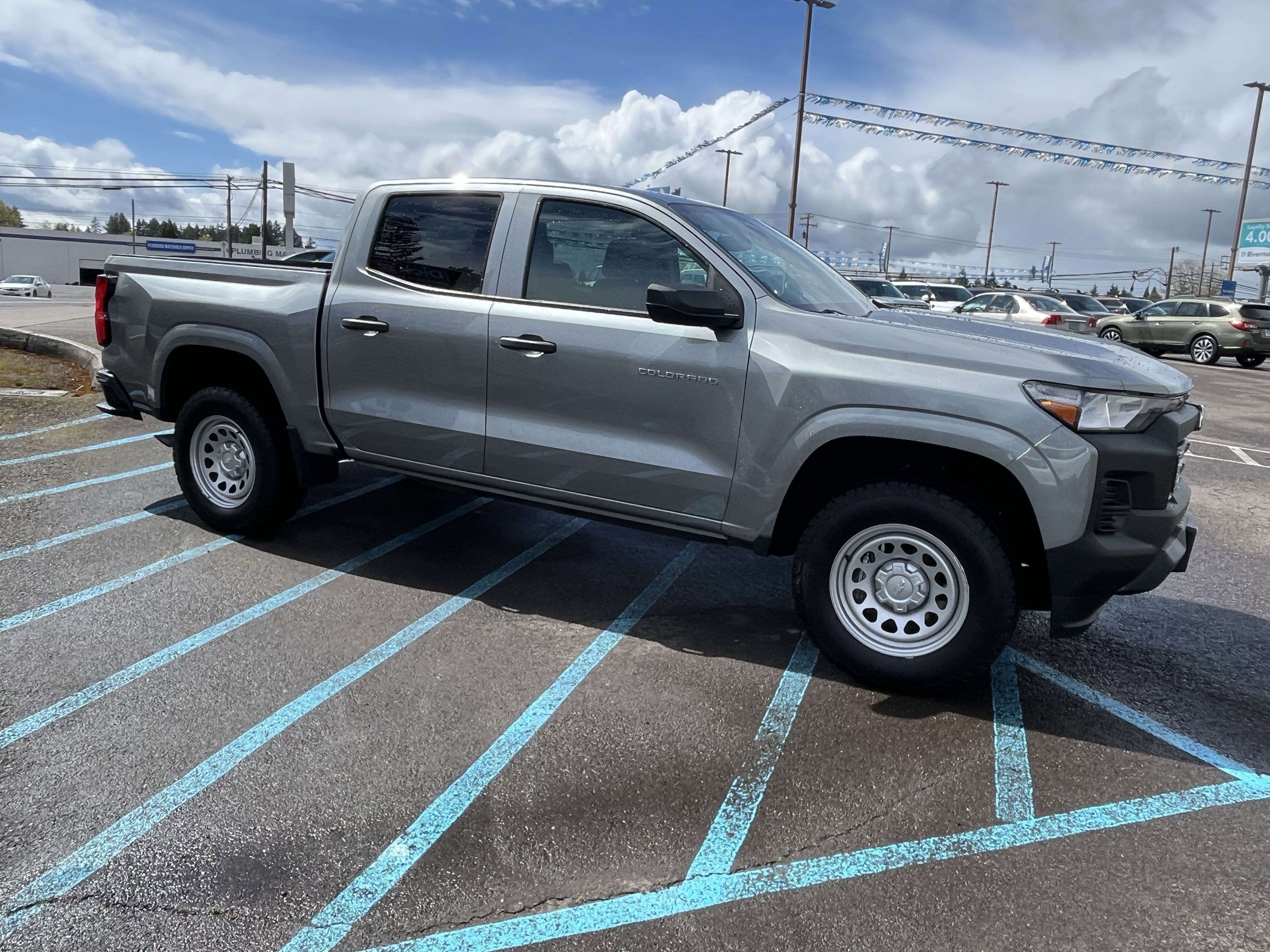 Used 2023 Chevrolet Colorado W/T image 4