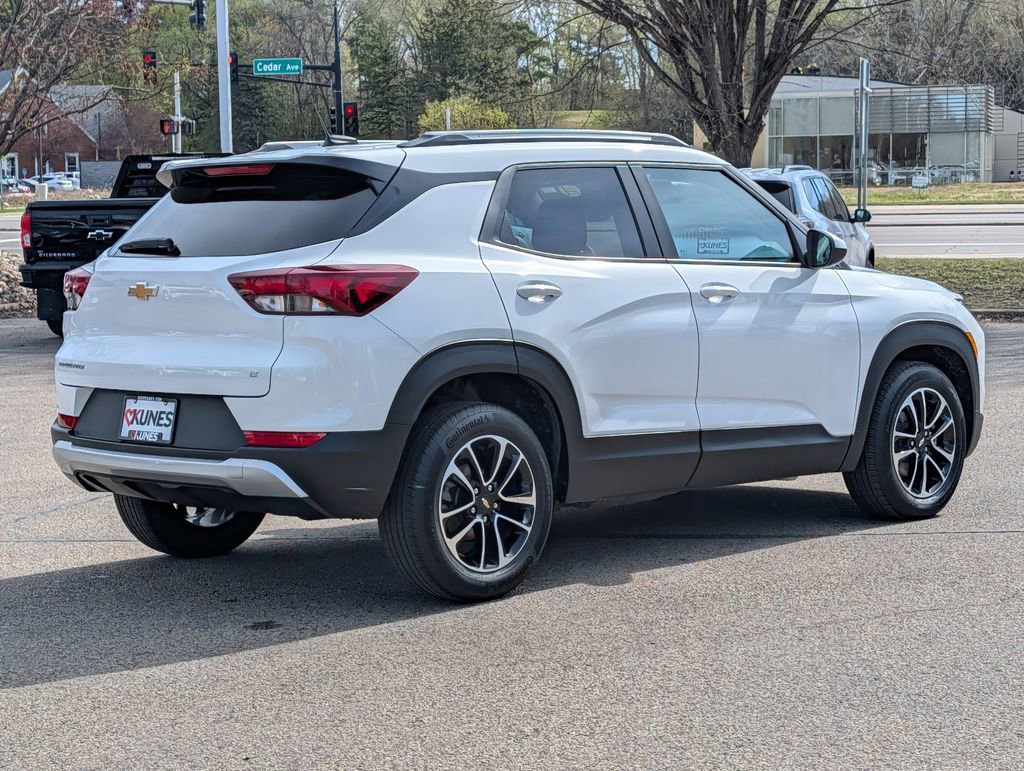 Used 2025 Chevrolet TrailBlazer LT FWD image 13